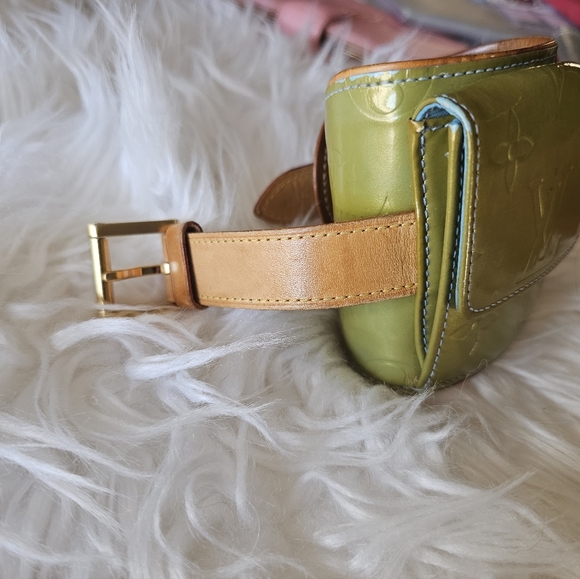 Louis Vuitton Olive and Tan Wristlet - Picture 8 of 16